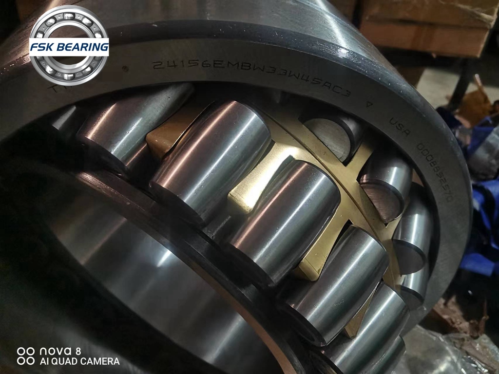 ABEC-5 23164 MB Cylindrical Bore Spherical Roller Bearing Thicked Steel